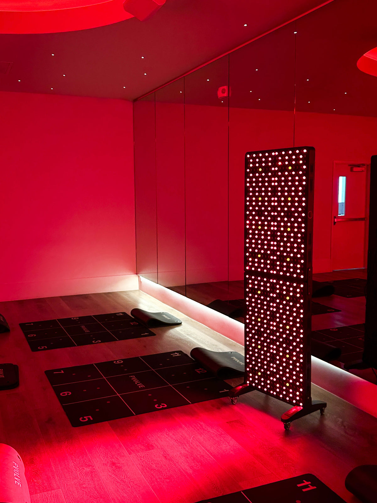 The Max Panel Full Body Red Light Therapy Panel - 900 LEDs, 7 Wavelengths