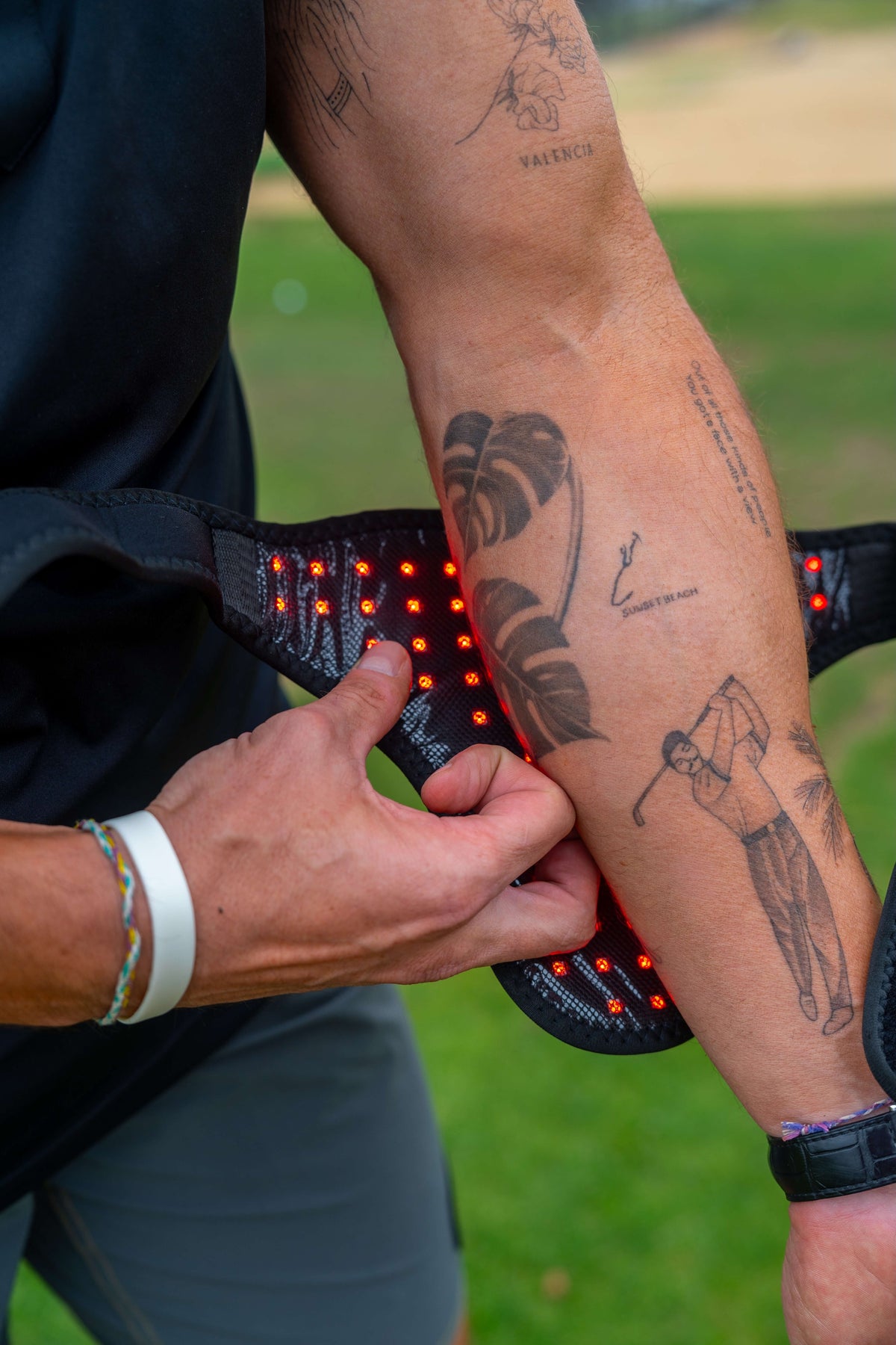 The Wrap Cordless Red Light Therapy Wrap - 82 LEDs